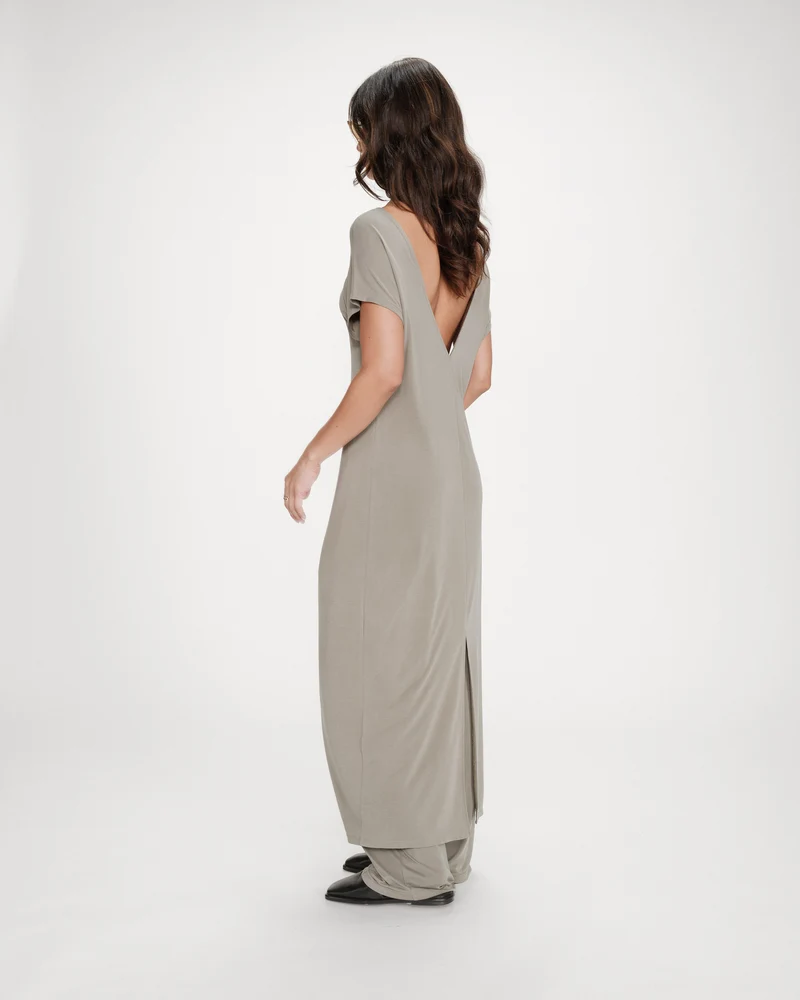 Robe longue légère en modal manches courtes kaki Peace