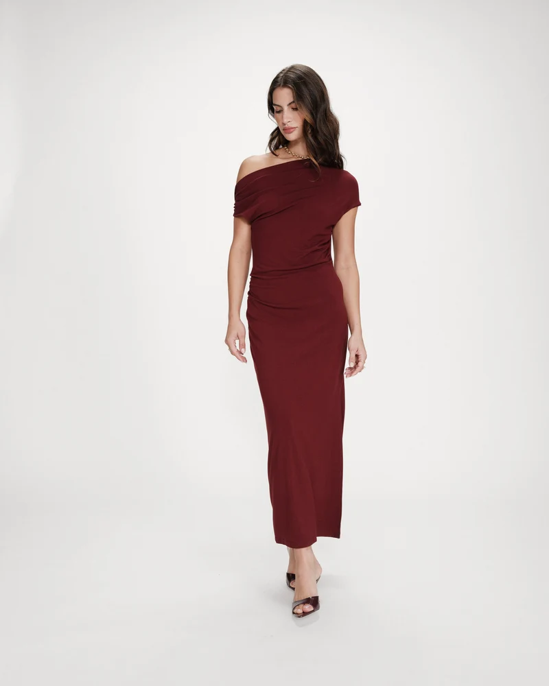 Robe longue cintrée col asymétrique cherry Vanity
