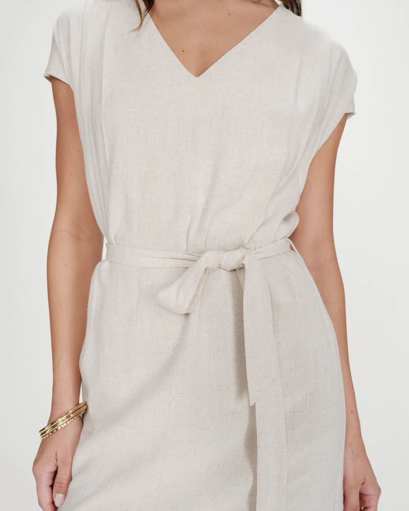 Robe courte fluide col V manches courtes sable Marilou