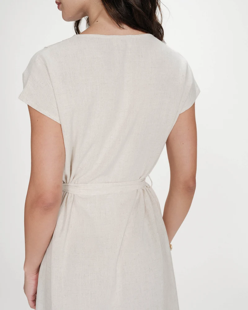 Robe courte fluide col V manches courtes sable Marilou