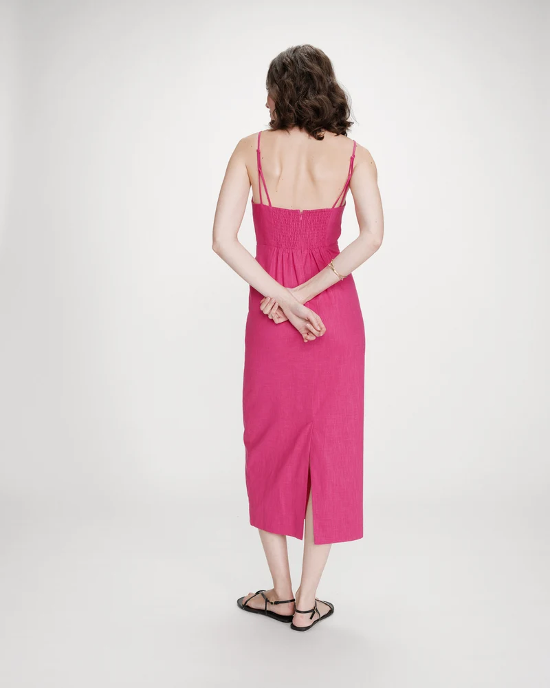 Robe longue en lin ajustée col carré fuchsia Veranys