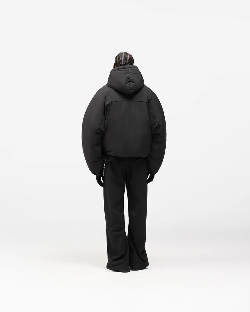 Arch Pullover Puffer - Jet Black
