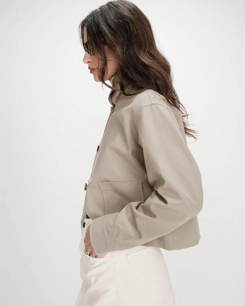 Veste courte en coton boutonnée à poches sauge Veronica