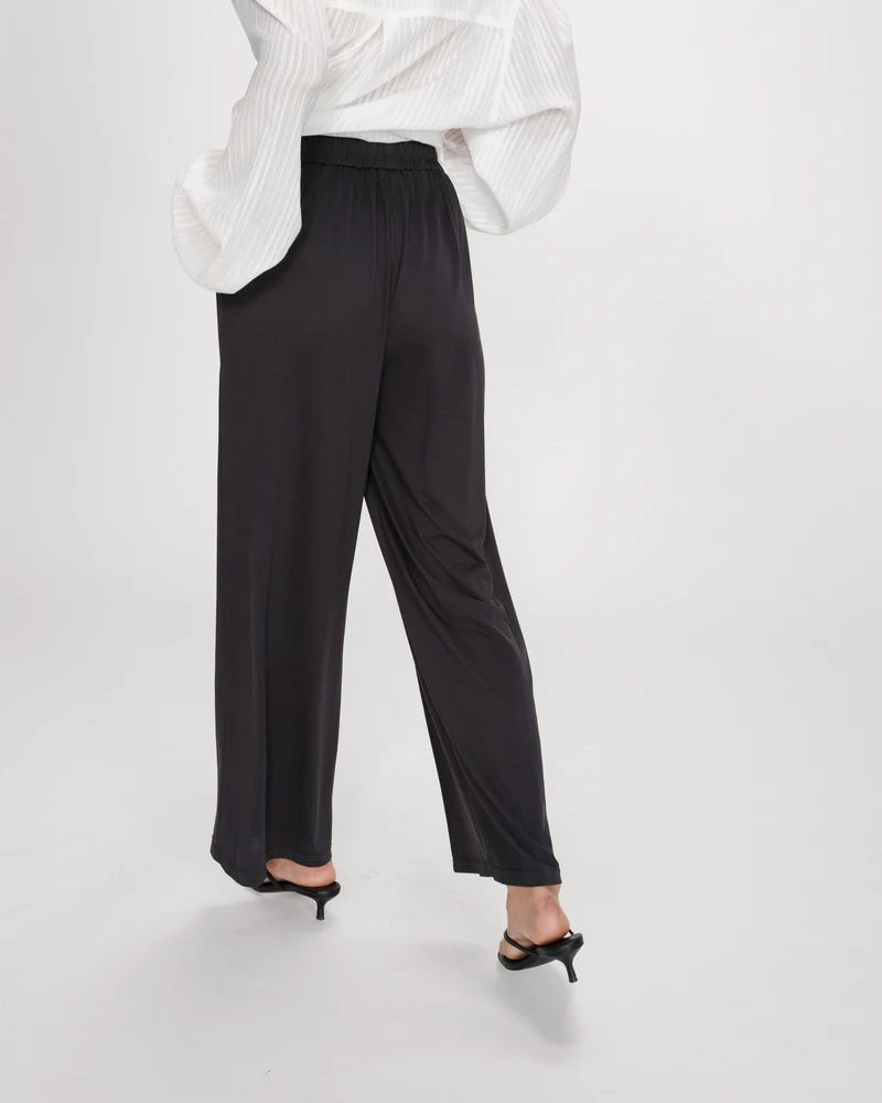 Pantalon en modal jambe large carbone Pax