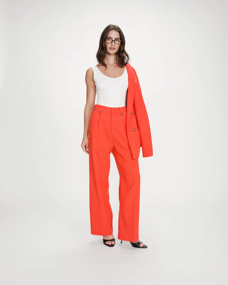 Pantalon tailleur droit taille mi-haute à plis sanguine Pierre