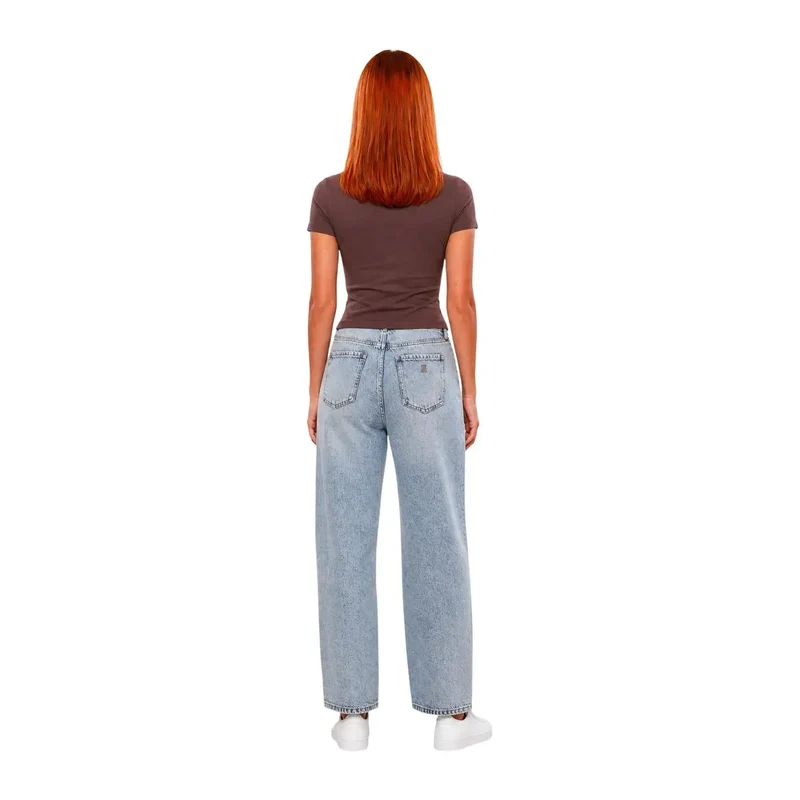 Guess Active, t-shirt classique court en viscose brune à col rond