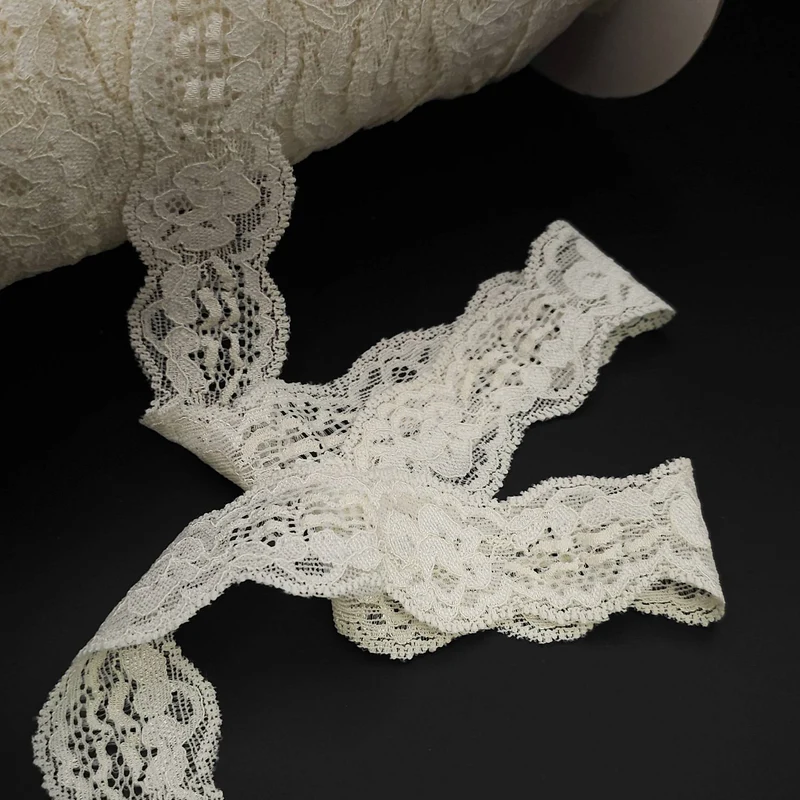 Galon de dentelle florale extensible | Ivoire | 35 mm - 1 3/8''
