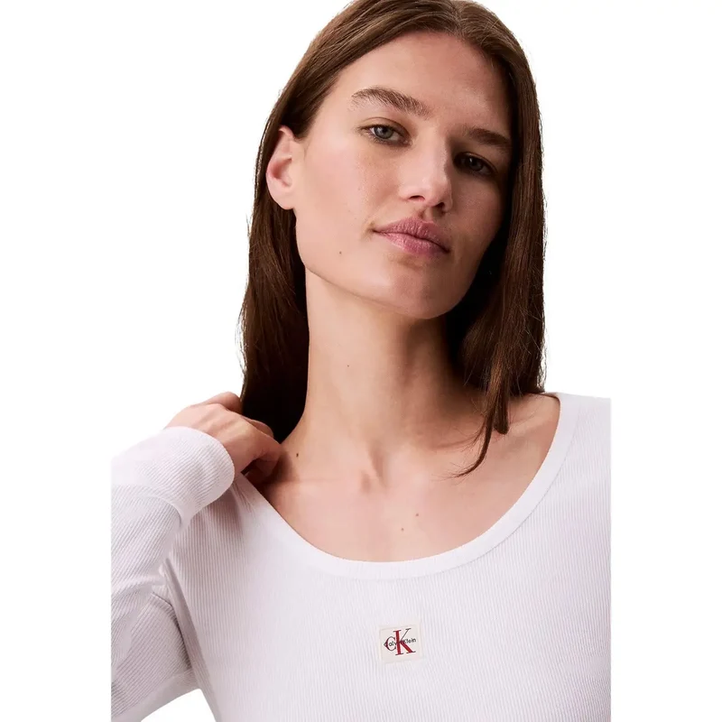 T-shirt long pour femme en coton mélangé avec élasthanne blanc de Calvin Klein Jeans