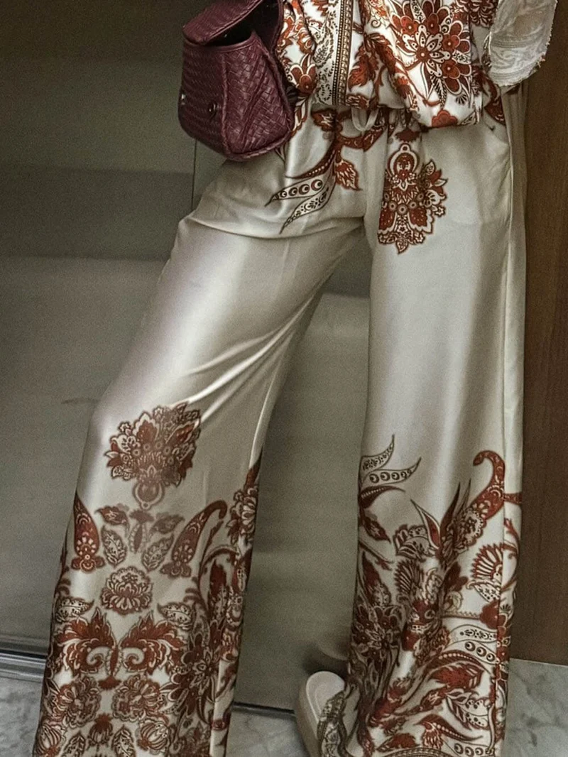 Exquisite Modern Feel Satin Unique Print Bell Sleeve Oversized Shirt