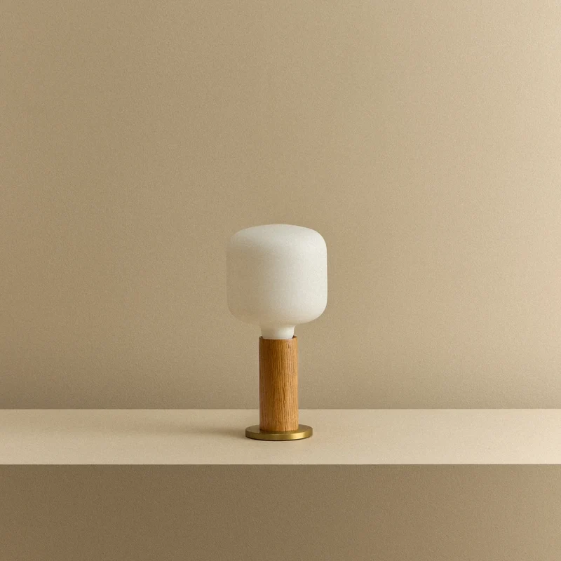 Knuckle Table Lamp in Oak + Oblo