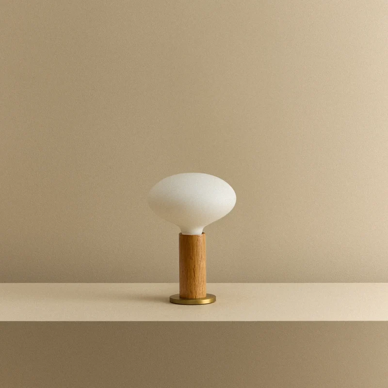Knuckle Table Lamp in Oak + Oval Dim to Warm