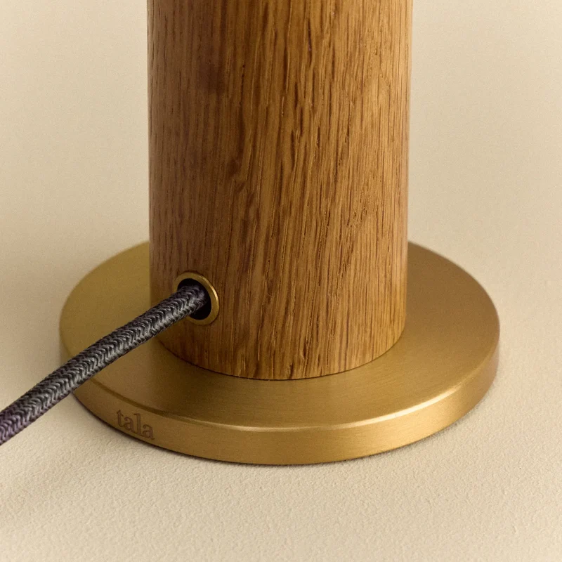 Knuckle Table Lamp in Oak + Voronoi I