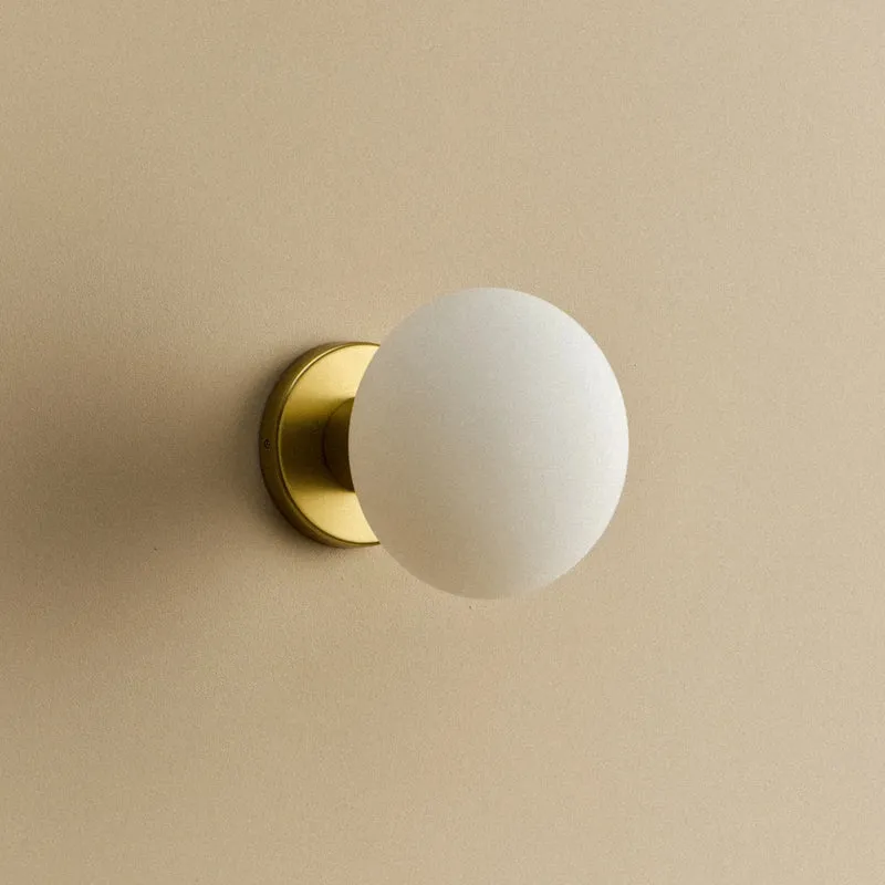 Lochan Wall Light in Brass + Oval
