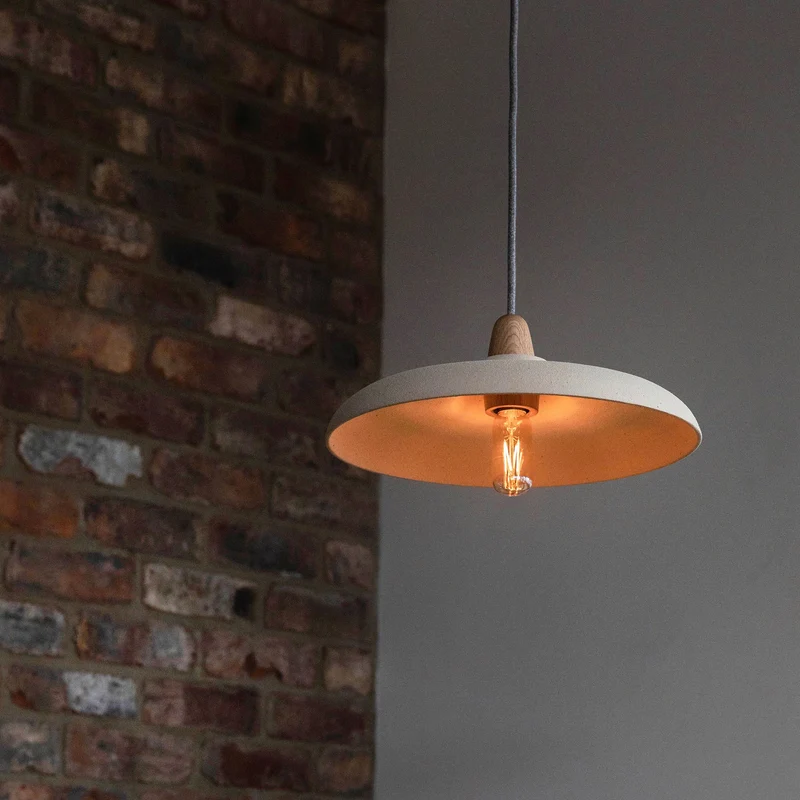 Lurra E27 LED Bulb