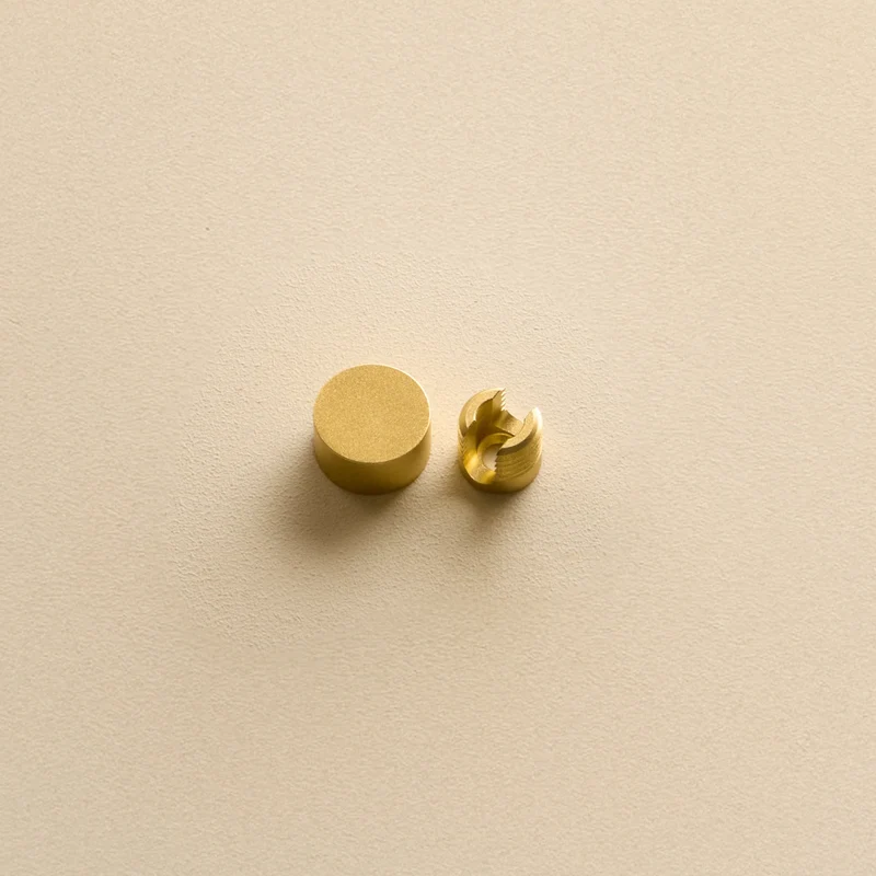 Oblo Plug-In Pendant in Brass
