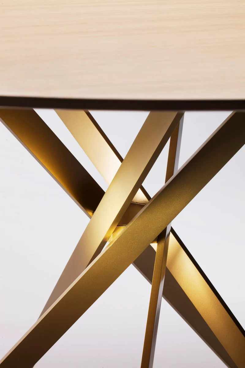 Table IKI | Chêne Naturel et Piétement Métal