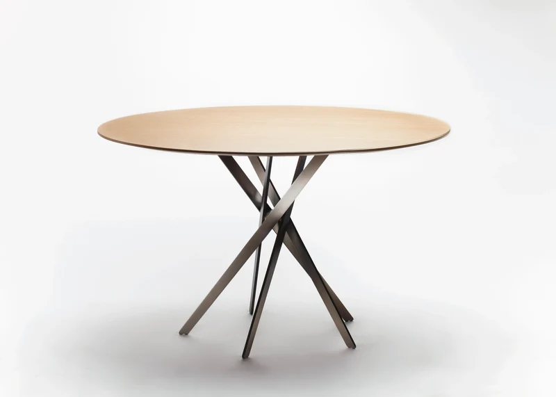 Table IKI | Chêne Naturel et Piétement Métal