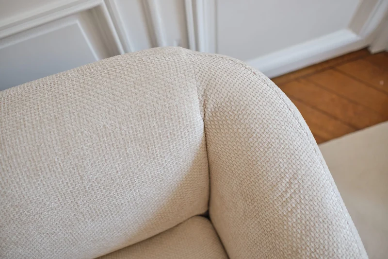 Joyce Canap design arrondi tissu chenille blanc