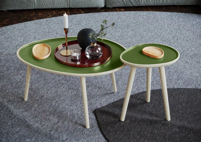 Table basse en bois et peinture céramique vert kaki