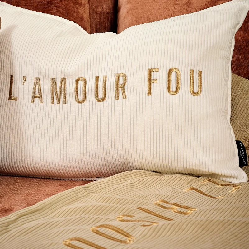 Coussin velours brodé Amour Fou