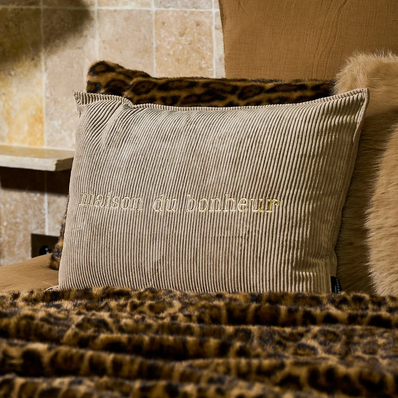 Coussin velours brodé Maison du Bonheur