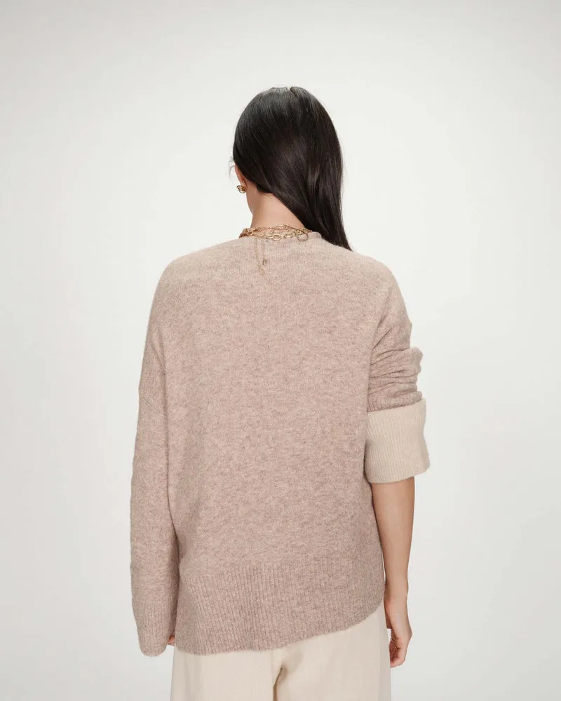 Pull oversize en maille à message brodé beige Viggo