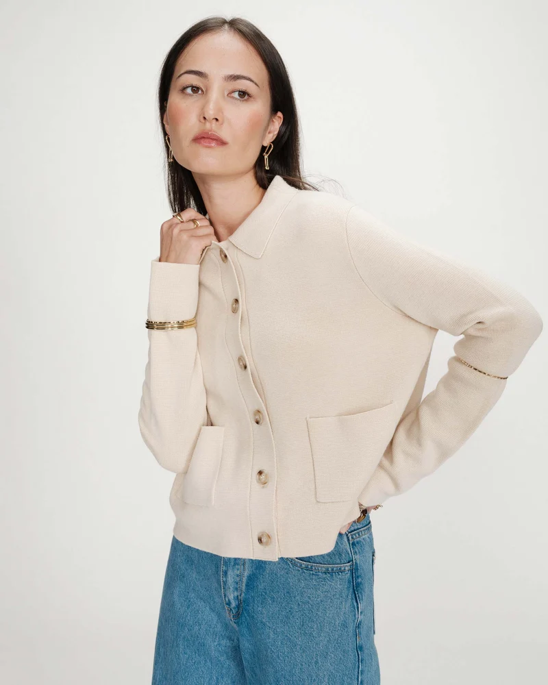 Cardigan boutonné à col chemise avec poches amande Maelys
