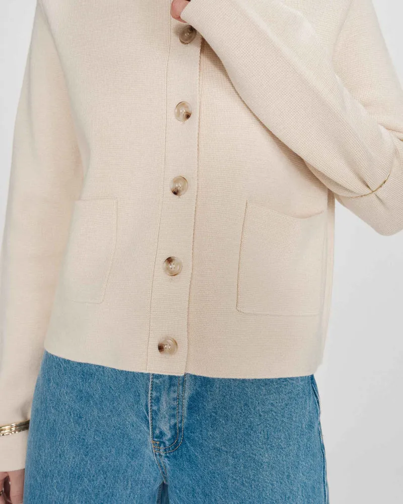 Cardigan boutonné à col chemise avec poches amande Maelys