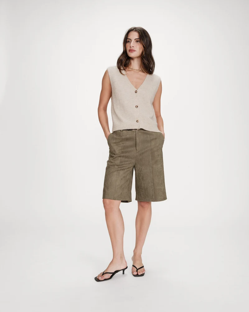Cardigan sans manches boutonné col V sable Nars