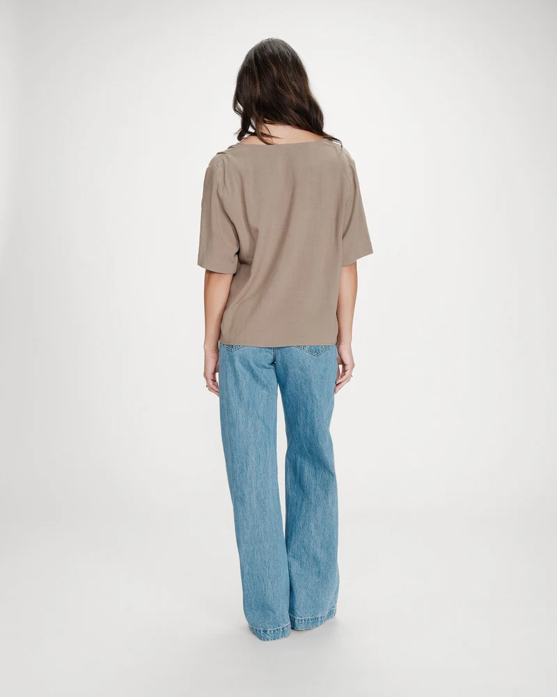 Top manches courtes fluide col V kaki Violon