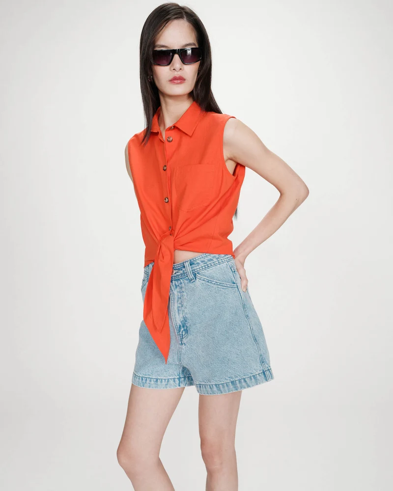 Chemise cintrée en coton à nouer devant sanguine Vero