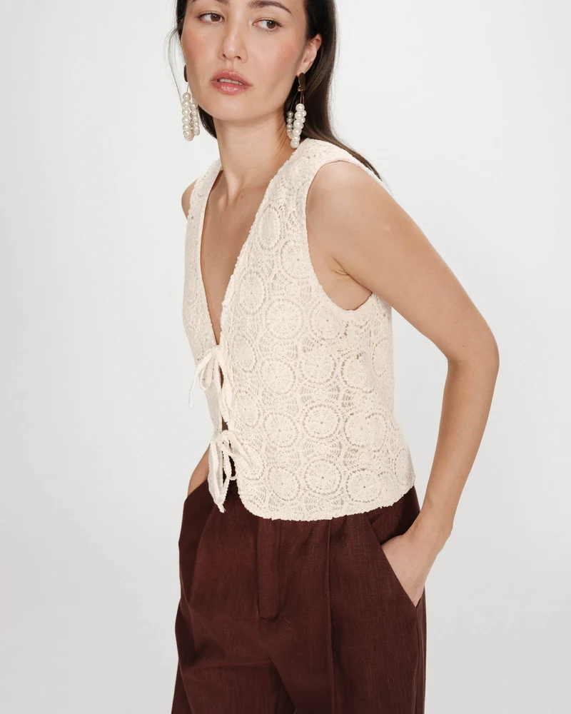 Top en crochet à nouer col V ecru Vony