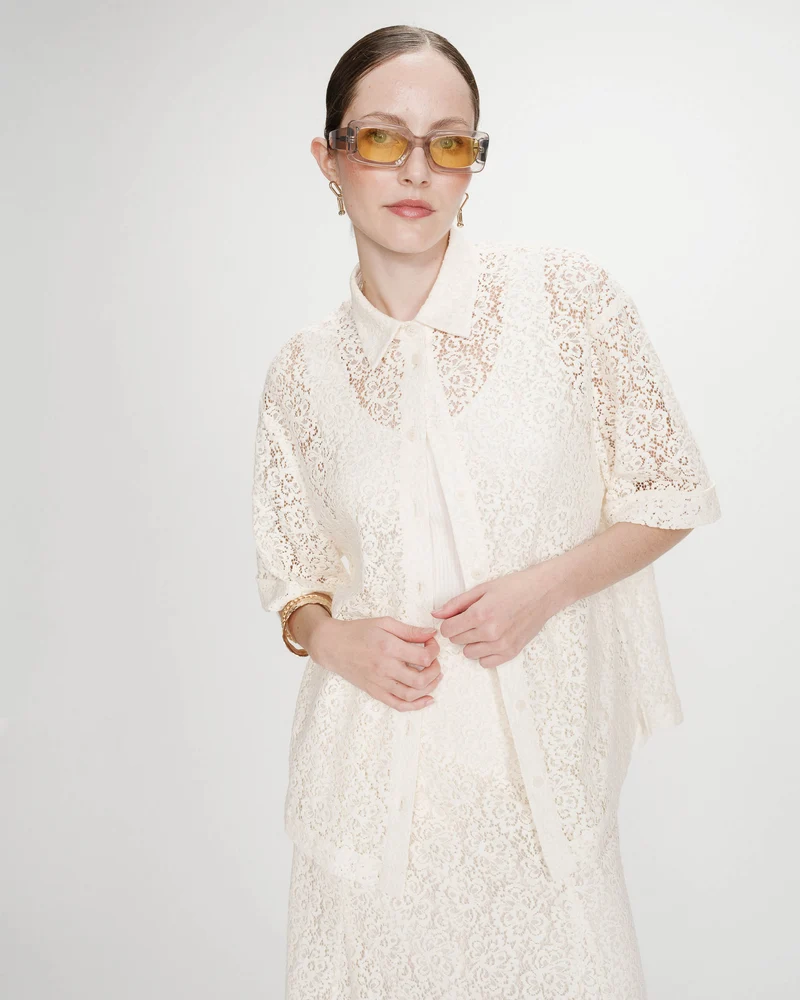 Chemise en dentelle transparente manches 3/4 ecru Vendel