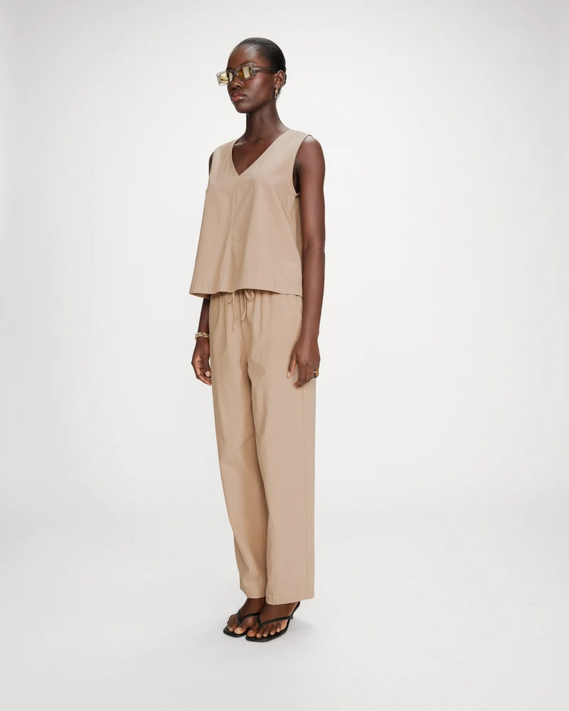 Top en coton sans manches col V sable Vagabond