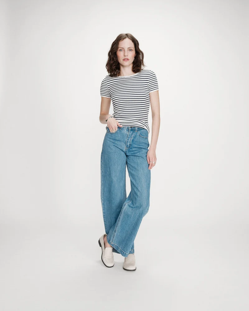 Pull en fine maille ajusté manches courtes marine Vendredi