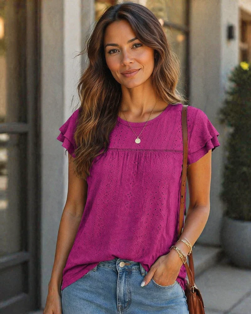 Isara Top Femme – Blouse Eyelet à Volants, Coupe Babydoll Fluide & Style Été Chic