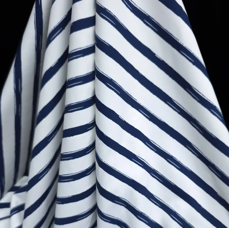 Tissu maillot de bain extensible dans les 4 sens | Rayures nautiques effet pinceau | Marine et blanc | Exclusivité Les Tissées