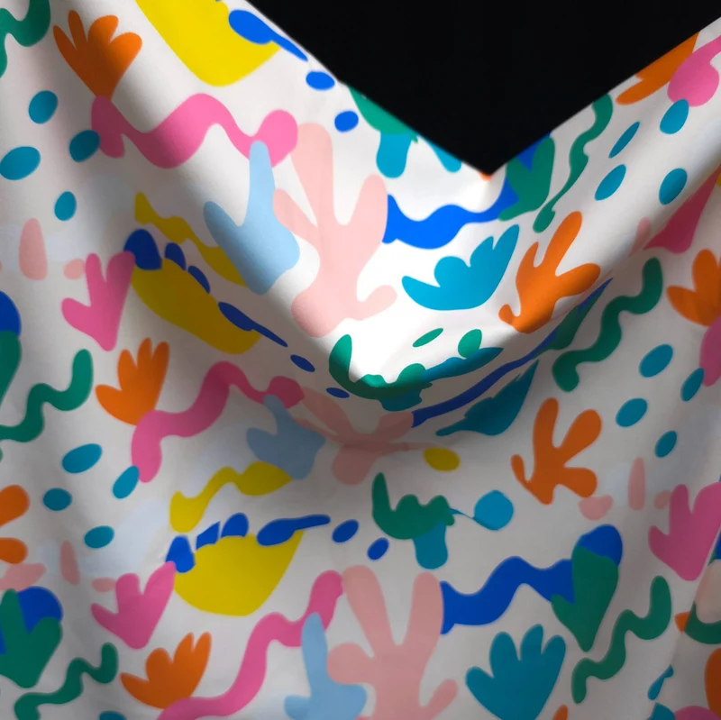Tissu maillot de bain extensible dans les 4 sens | Découpes côtières | Multicolore | Exclusivité Les Tissées