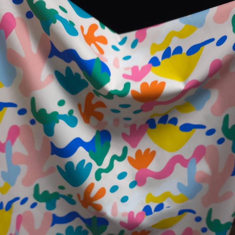Tissu maillot de bain extensible dans les 4 sens | Découpes côtières | Multicolore | Exclusivité Les Tissées