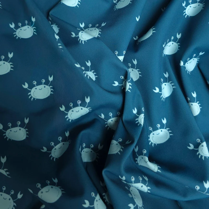 Tissu maillot de bain extensible dans les 4 sens | Crabes Heureux | Sarcelle et bleu pâle | Exclusivité Les Tissées