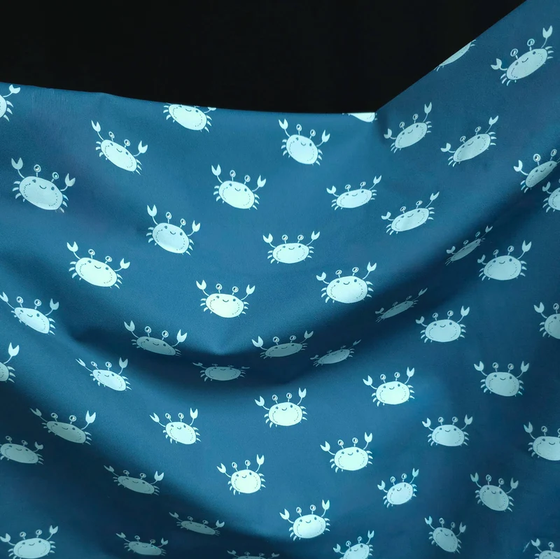 Tissu maillot de bain extensible dans les 4 sens | Crabes Heureux | Sarcelle et bleu pâle | Exclusivité Les Tissées