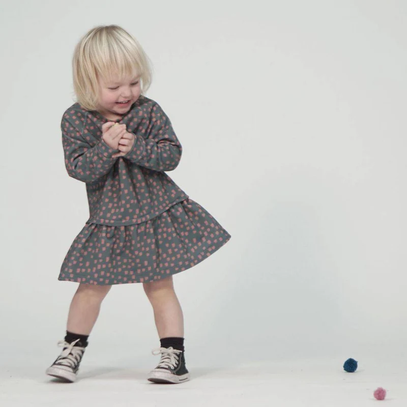 PATRON DE COUTURE PDF | Robe en coton ouaté pour fille | Pattern Paper Scissors