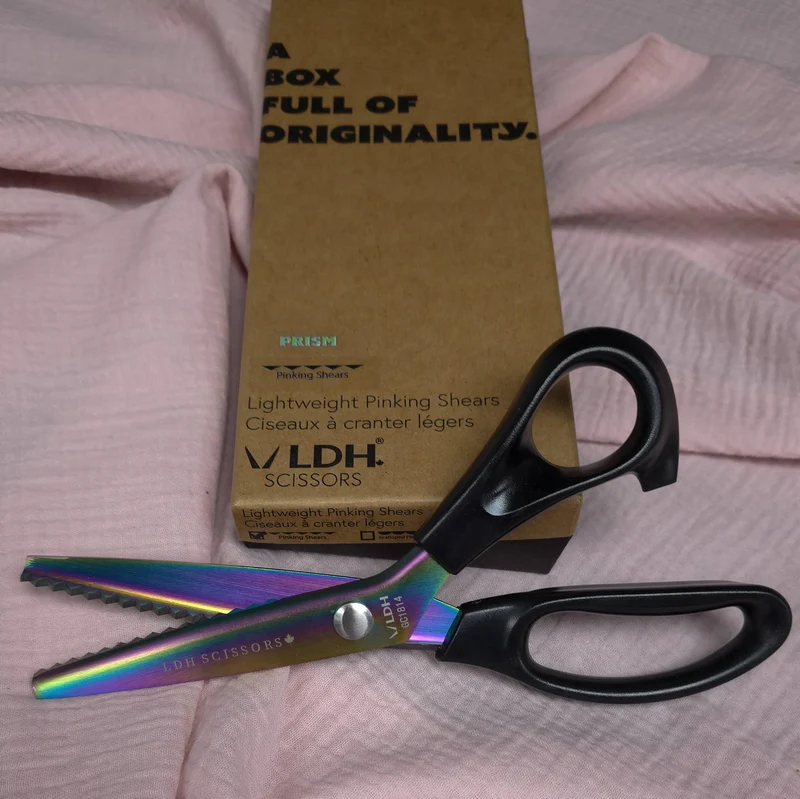 LDH | Ciseaux cranteurs légers Prism | 9 cm (23 po)