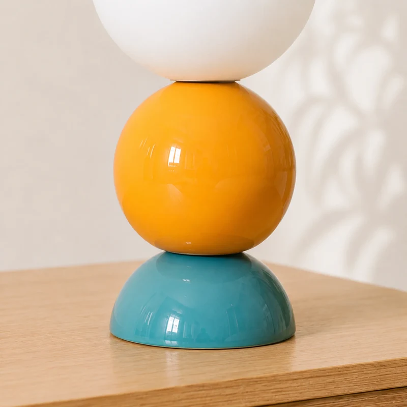 Lampe à poser Pili en céramique bleu et jaune