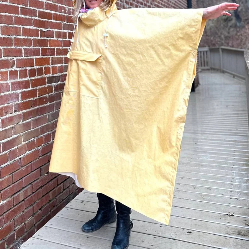 PATRON DE COUTURE PDF | Poncho de pluie pour adulte | The Green Pepper