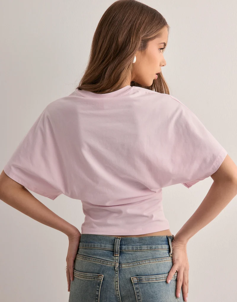 Isabelle T-Shirt Femme – T-Shirt Élégant avec Manches Évasées et Coupe Cintrée Flatteuse
