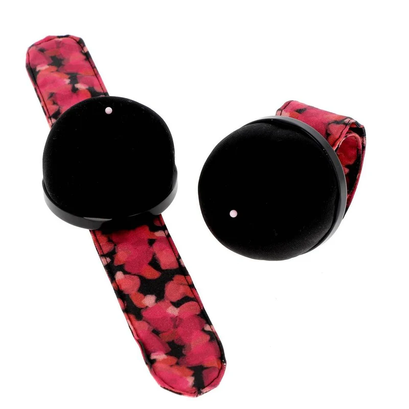 Bohin | Bracelet-Coussin d'Épingles Ajustable | Motif Exclusif Rose & Noir