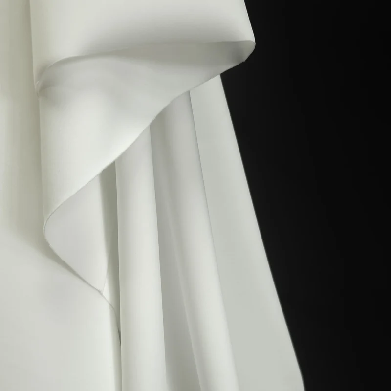 Carvico Vita | Tissu Haut de Gamme pour Maillots de Bain & Vêtements de Sport