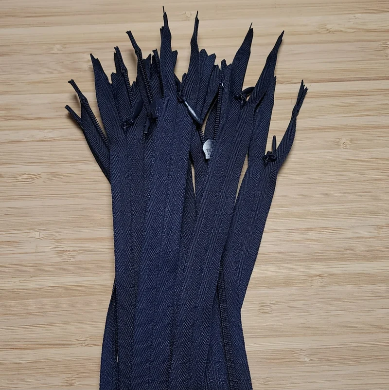 YKK | Fermeture Éclair Invisible à Bout Fermé | #2 | 15" / 38 cm