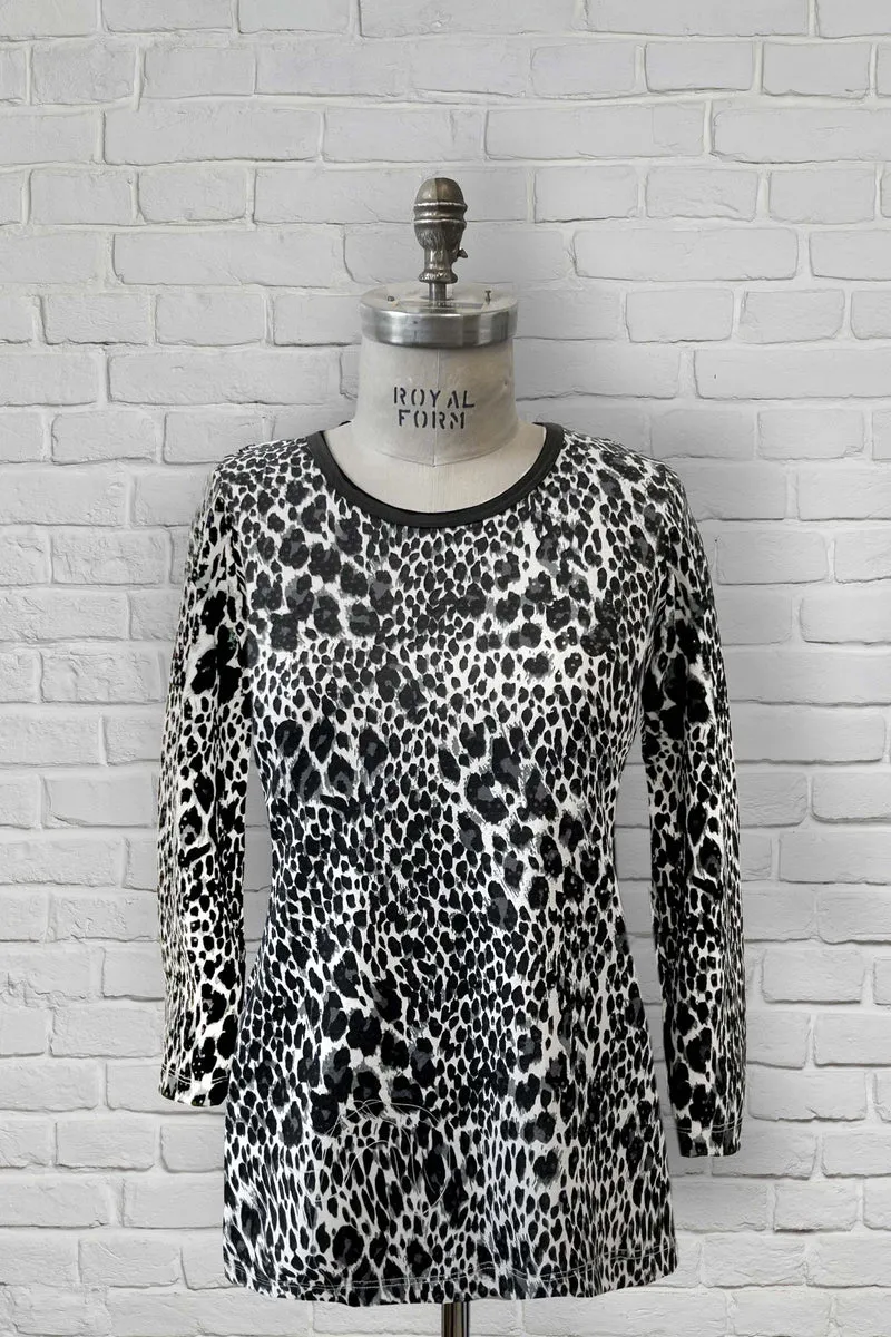 1UT367-2C103-Adaptive Basic Top With Round Neck